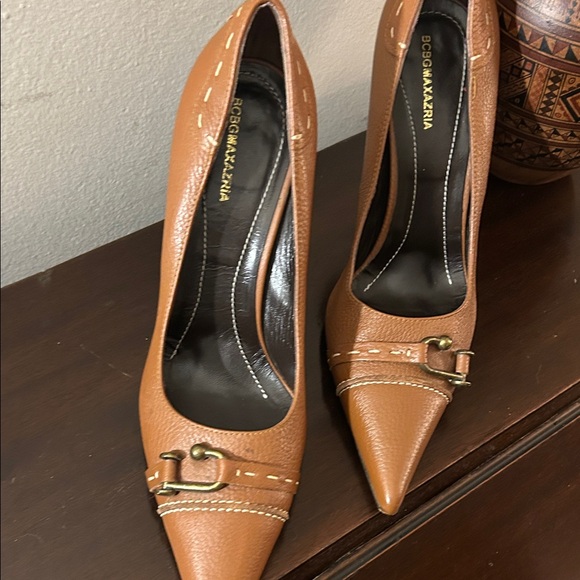 BCBGMaxAzria Women\'s Brown Leather Heels with Buckle